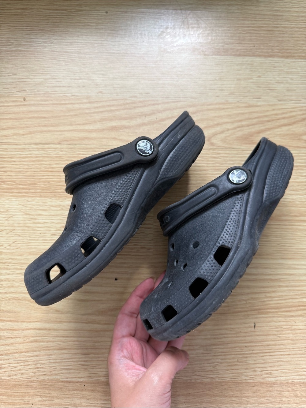 Crocs Youth Classic Black Foam Clog Sandals Size 4-5